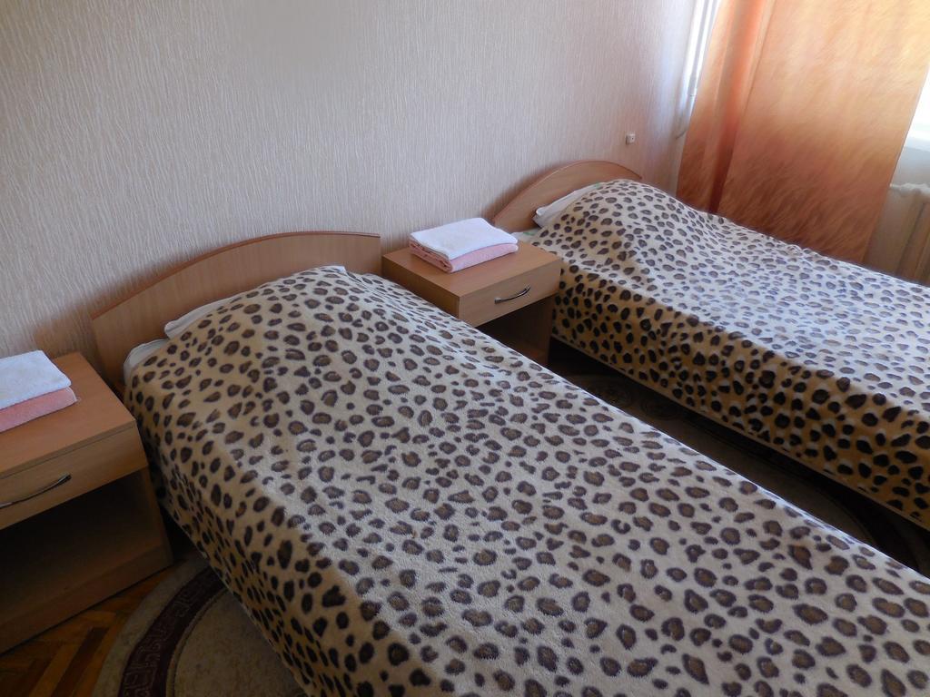 Ust-Kamenogorsk Hotel Zimmer foto